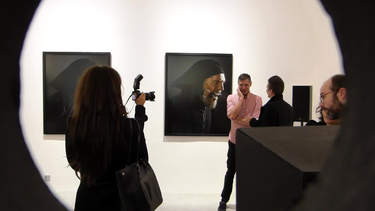 art contemporain, galerie rabouan moussion, waiting, erwin olaf, photographie, portrait