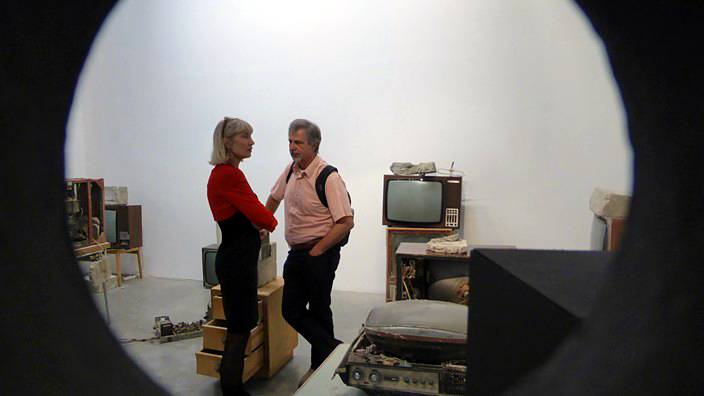 galerie anne de villepoix, wolf vostell, endogen depression, téléviseurs, laica, béton, dinde, fluxus