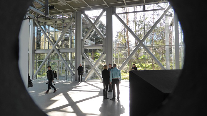 bruce nauman, fondation cartier, paris, video, installation