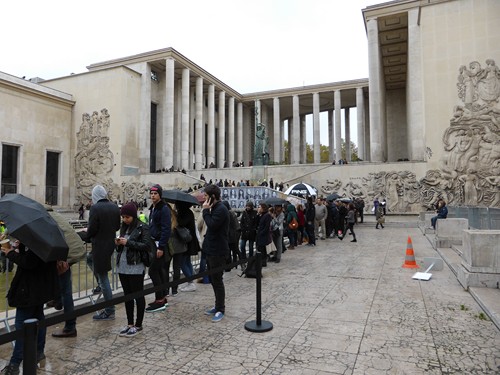 street-art, parvis, palais de tokyo, jr, artiste, performer, photographe, bnf, inside out, iop