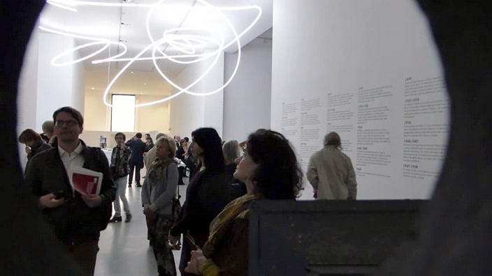 lucio fontana, musée d'art moderne, ville de paris, expositions, rétrospective, sculptures, toiles, céramiques, fabrice hergott, choghakate kazarian, sébastien gokalp, nini ardemagni laurini, jean louis schefer, daniel soutif, anthony white, luca massimo barbero, paolo campiglio, marina pugliese, sébastien gokalp, choghakate kazarian, michel tapié, lawrence alloway