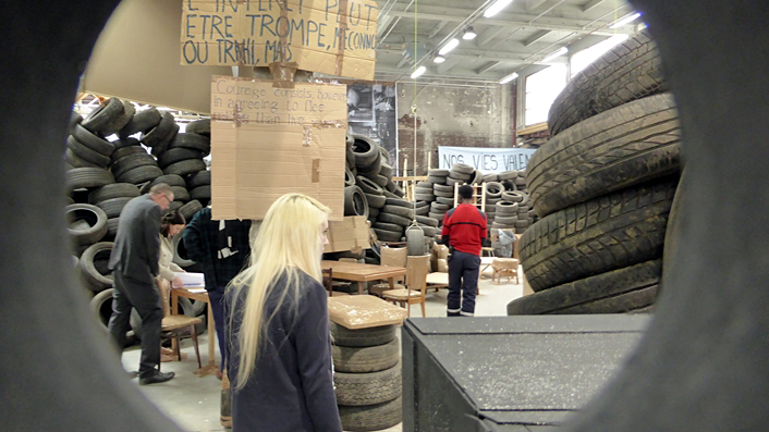 thomas hirschhorn, palais de tokyo, flamme éternelle, gdf suez, galerie chantal crousel, fondation jan michalski, julien fronsacq