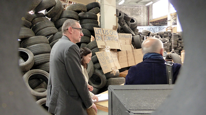 thomas hirschhorn, palais de tokyo, flamme éternelle, gdf suez, galerie chantal crousel, fondation jan michalski, julien fronsacq