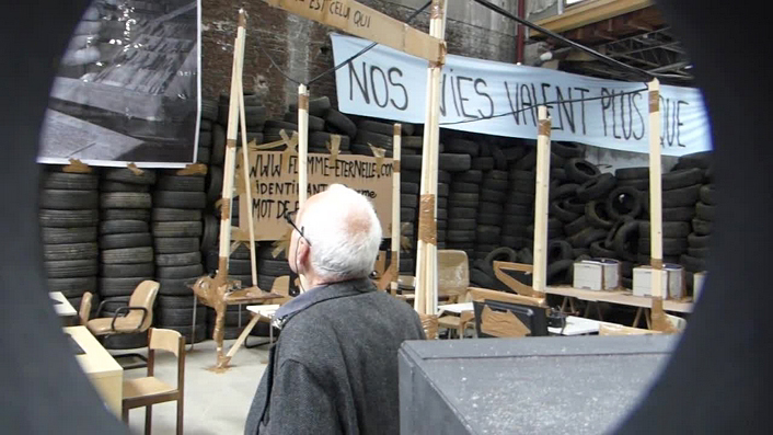 thomas hirschhorn, palais de tokyo, flamme éternelle, gdf suez, galerie chantal crousel, fondation jan michalski, julien fronsacq