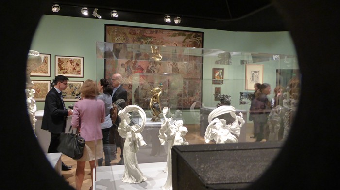 petit palais, paris 1900, beaux-arts, la ville spectacle, peintures, objets d'art, costumes, affiches, photographies, films, meubles, bijoux, sculptures, belle époque, christophe leribault, gaëlle rio, alexandra bosc, dominique lobstein