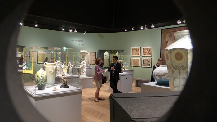 petit palais, paris 1900, beaux-arts, la ville spectacle, peintures, objets d'art, costumes, affiches, photographies, films, meubles, bijoux, sculptures, belle époque, christophe leribault, gaëlle rio, alexandra bosc, dominique lobstein