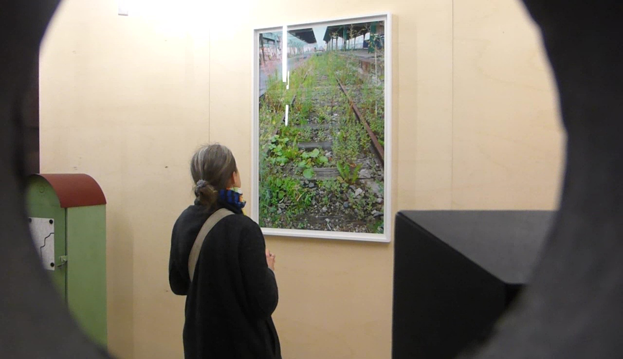 salle principale, la galerie, Orientation, exposition collective, Annie Vigier, Franck Apertet, Dominique Matthieu, Gianni Pettena, Matthieu Saladin, Lois Weinberger 